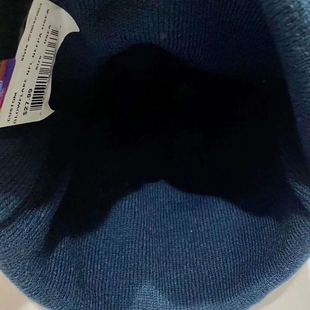 RARE New Era New England Patriots Glowflake Glow in the Dark Winter Knit Beanie - Picture 4 of 4